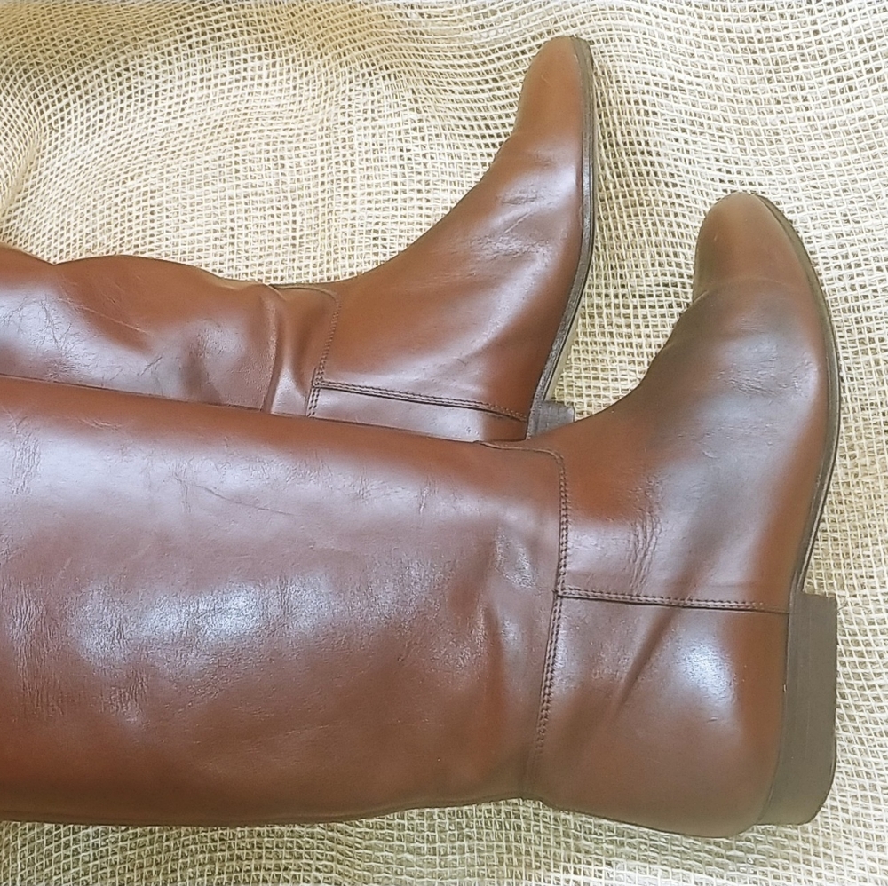 Brooks Brothers knee-high leather boots Italy